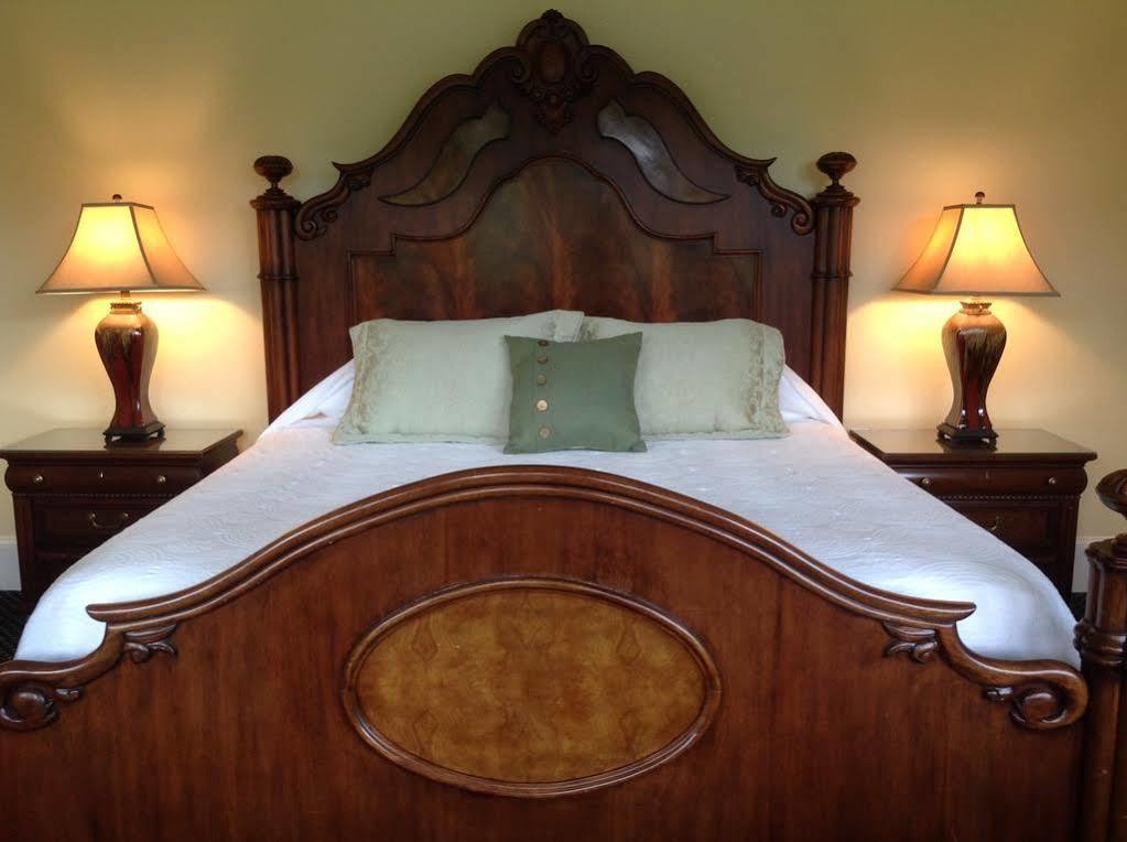 Om Sanctuary Holistic Retreat Hotel Asheville Esterno foto